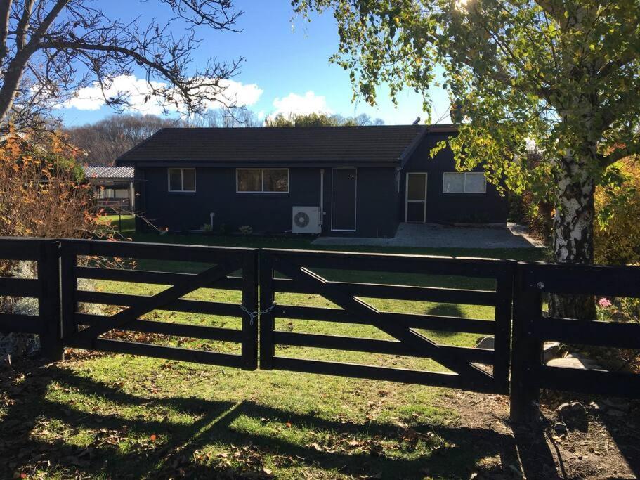 Omarama Holiday Home Экстерьер фото